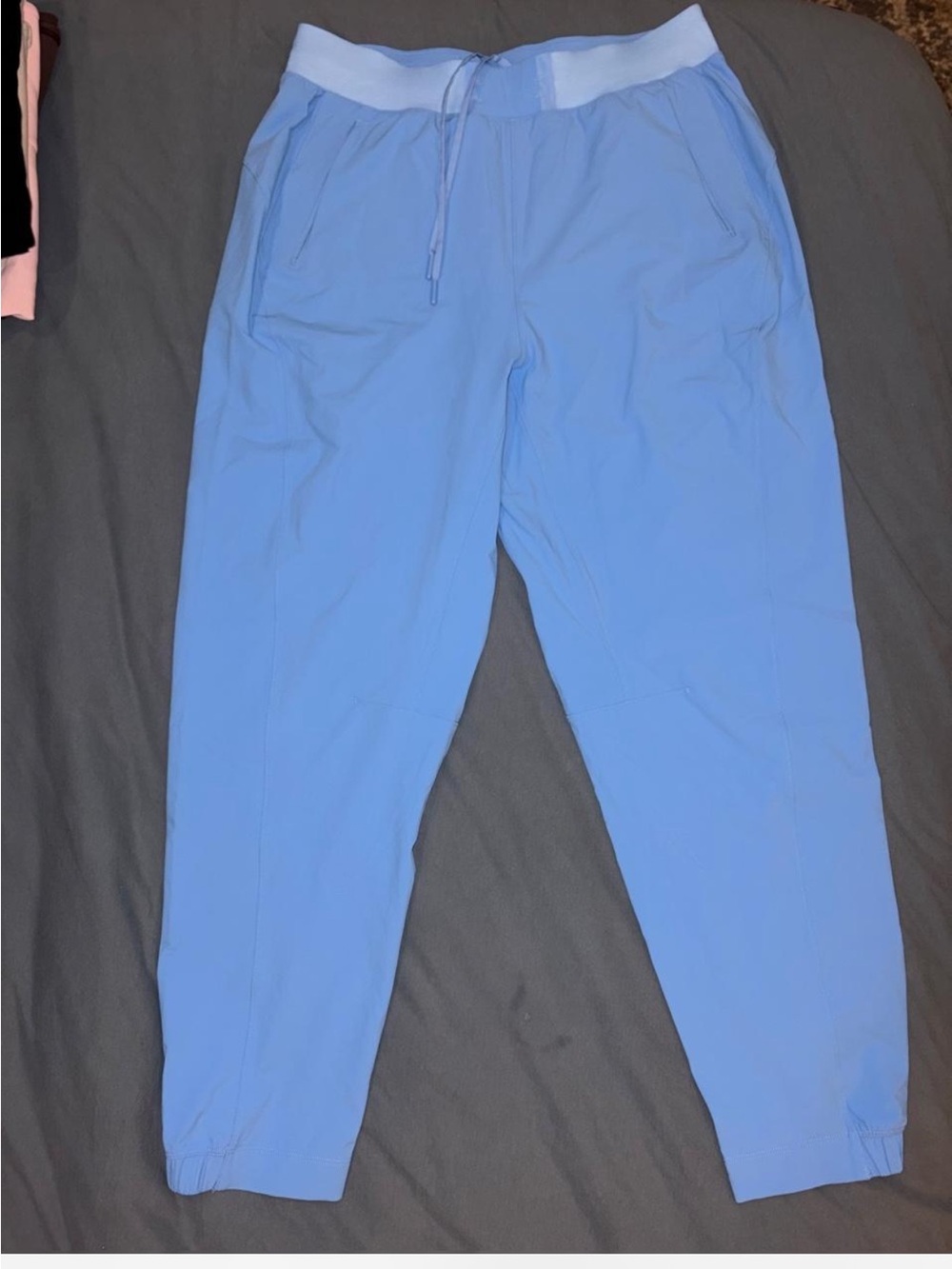 NWOT Lululemon License to train pant
Aero blue Size 10 sweatpants